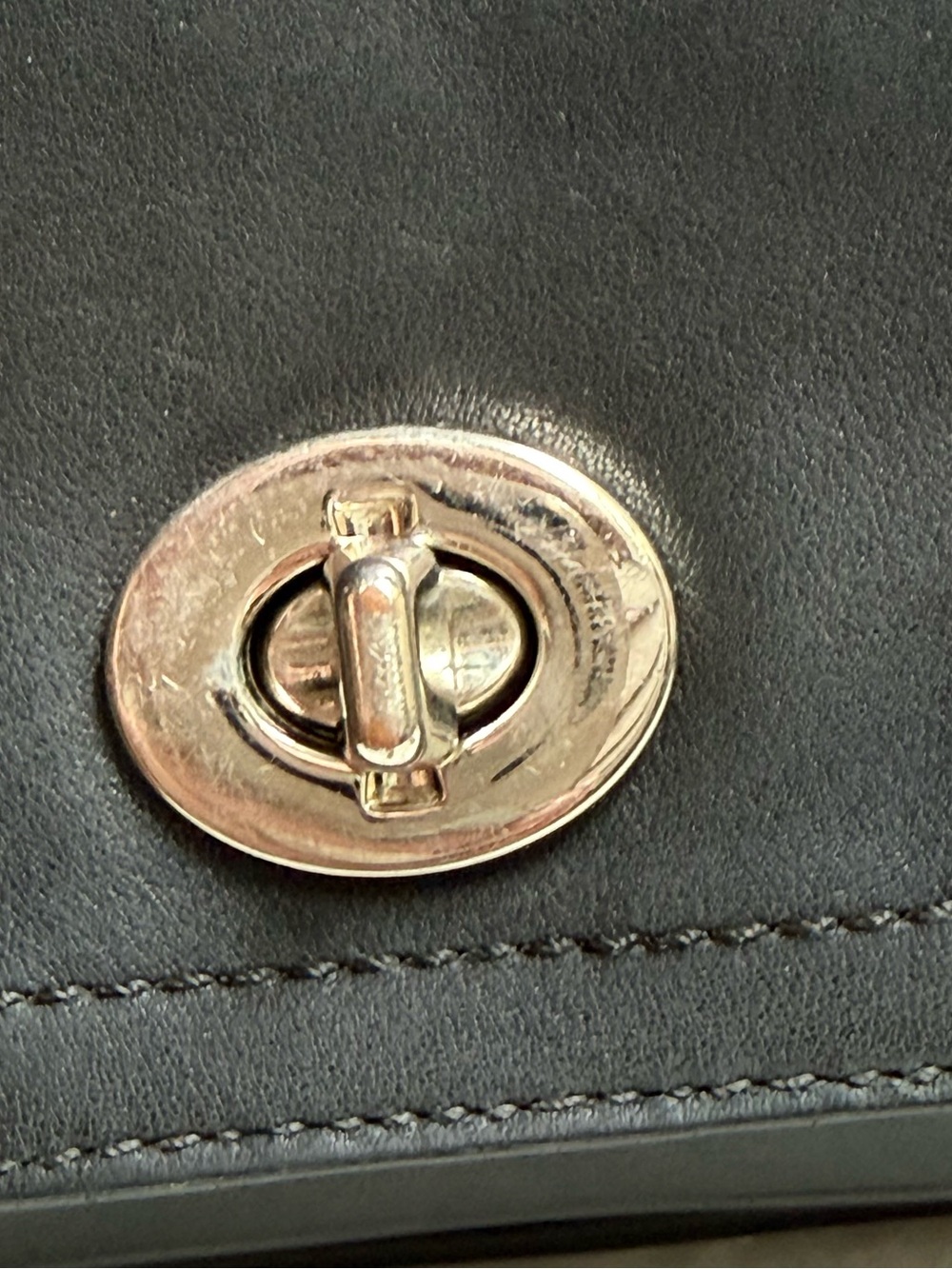 Coach Rambler Legacy 2012
Archive Collection-black leather - Picture 9 of 13